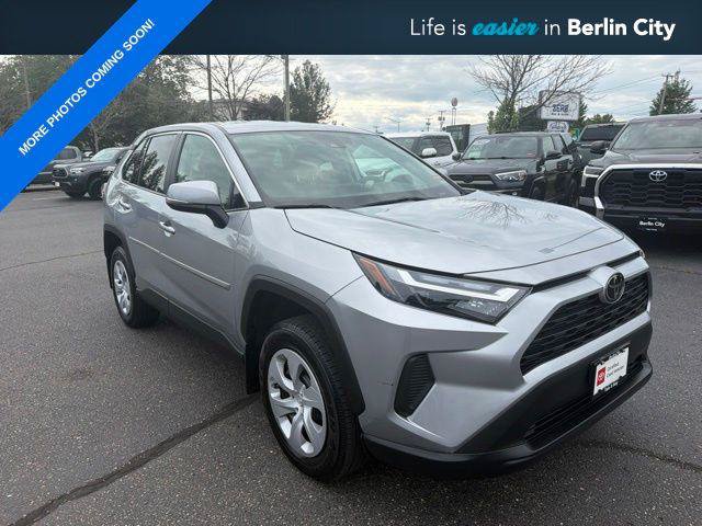 Certified 2025 Toyota RAV4 LE AWD/4WD image 1