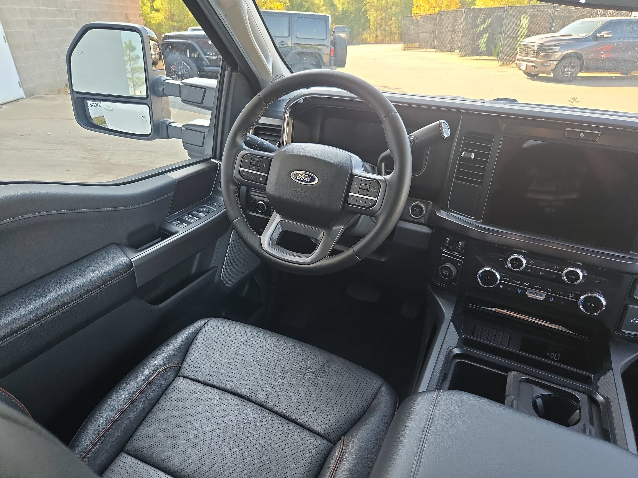 Used 2026 Ford F250 Lariat AWD/4WD image 9