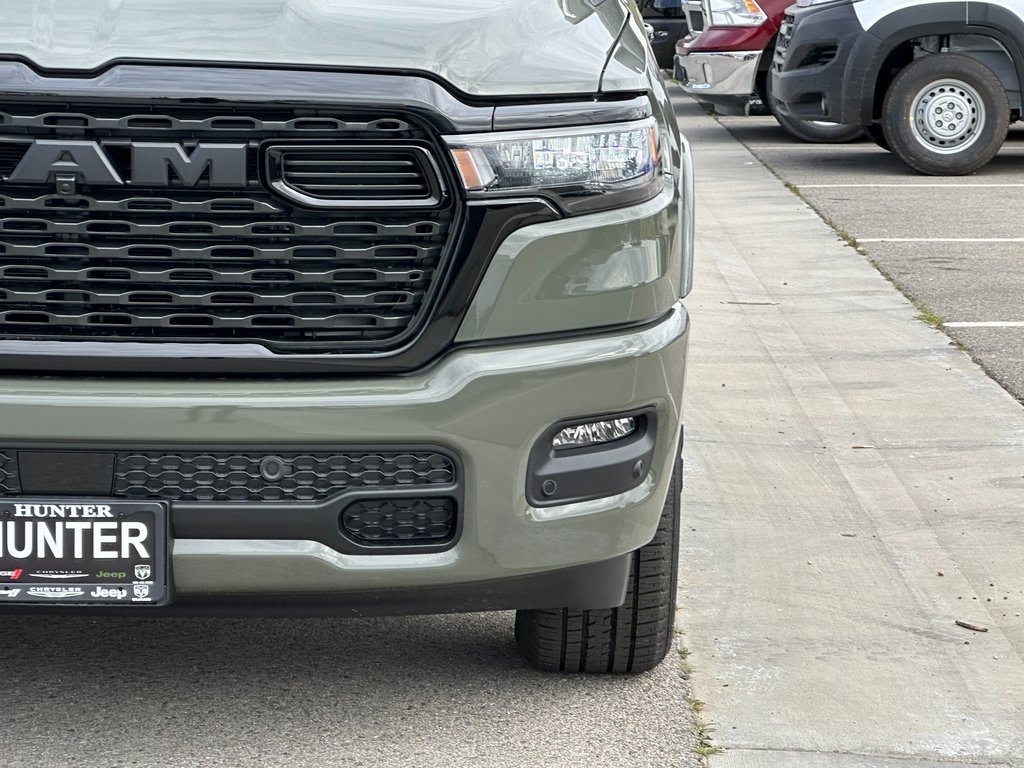 New 2026 RAM 1500 4x4 Crew Cab image 13