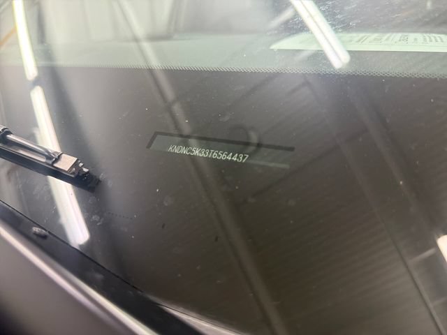 Used 2026 Kia Carnival EX FWD image 26
