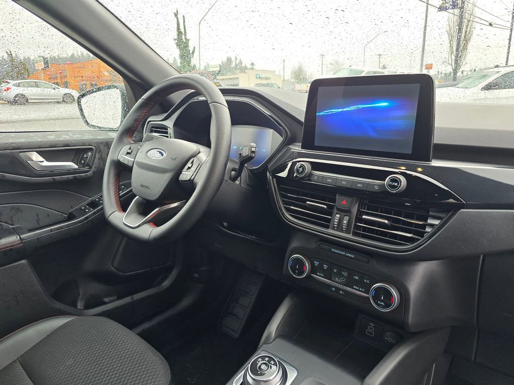 Used 2025 Ford Escape ST-Line image 11