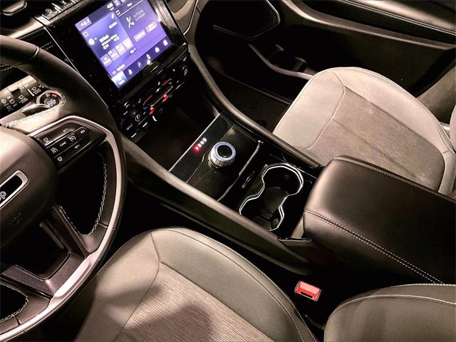 Used 2022 Jeep Grand Cherokee L Laredo w/ Luxury Tech Group I image 15