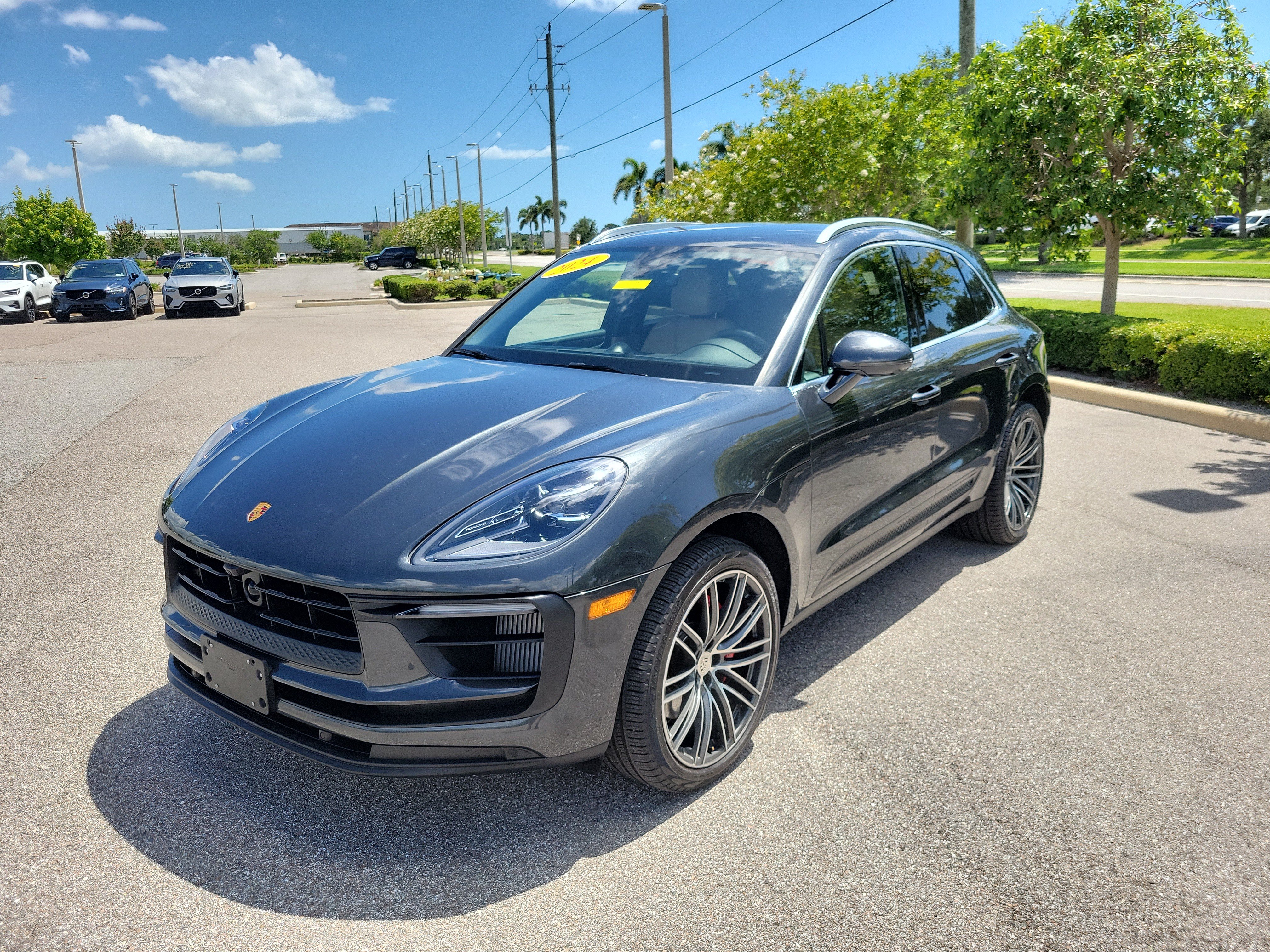 Certified 2024 Porsche Macan S AWD/4WD image 8