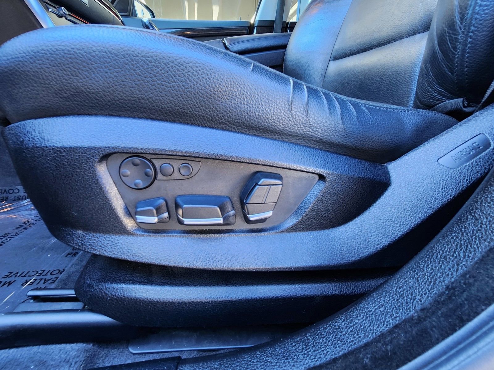 Used 2011 BMW 550i Gran Turismo image 34