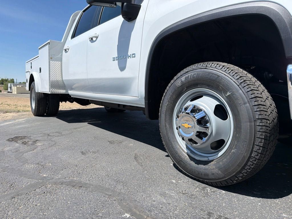 New 2026 Chevrolet Silverado 3500 LT w/ Convenience Package AWD/4WD image 4
