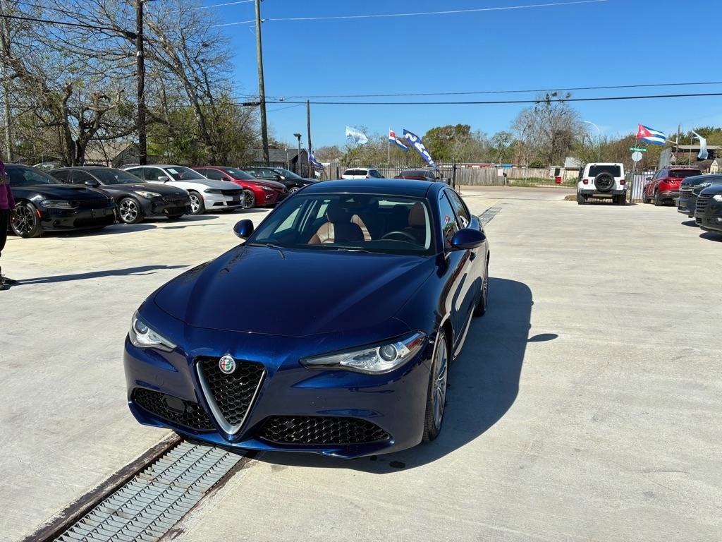 Used 2019 Alfa Romeo Giulia Ti w/ Quick Order Package 22Z Lusso image 1