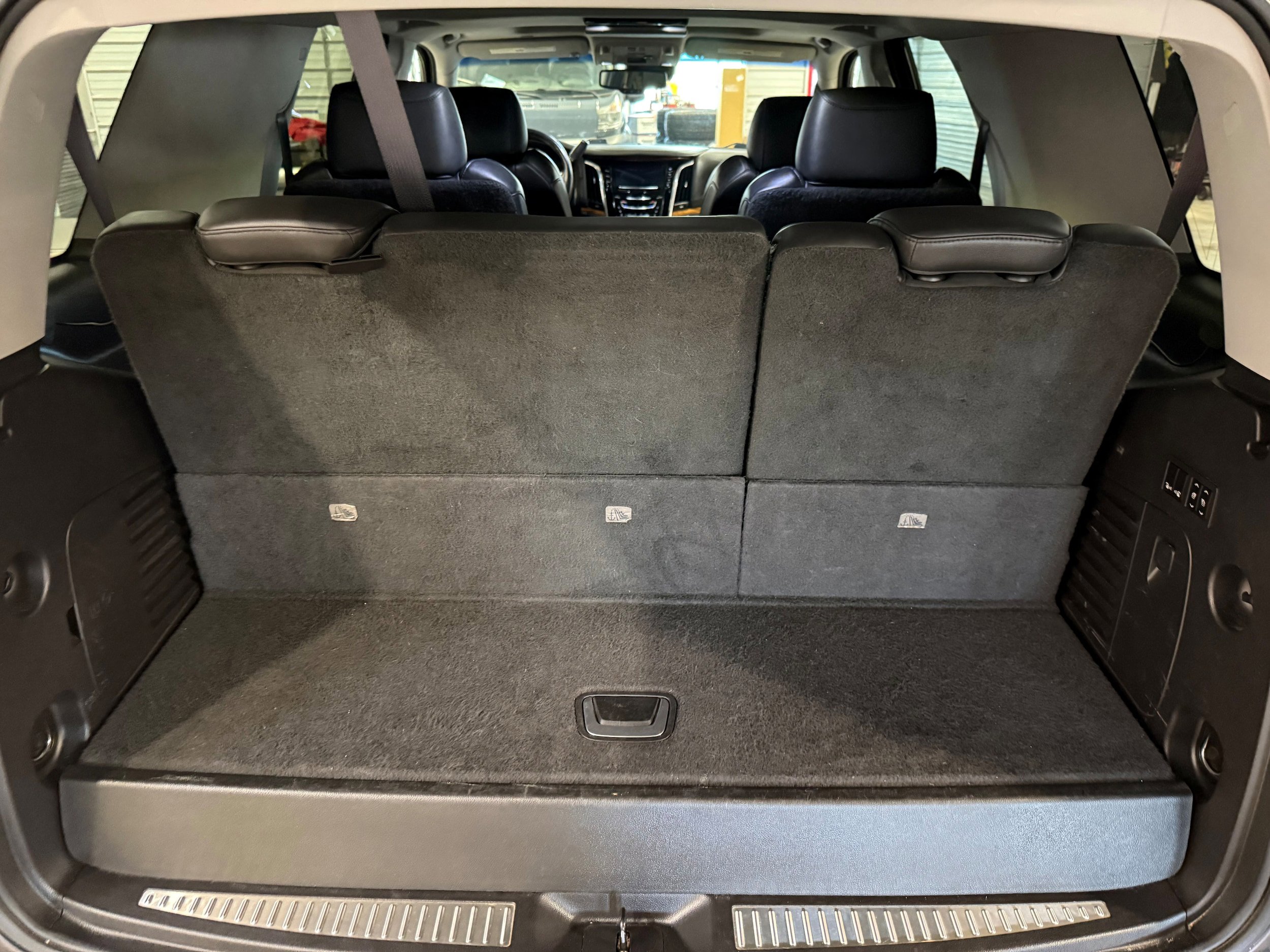 Used 2015 Cadillac Escalade Premium AWD/4WD image 26