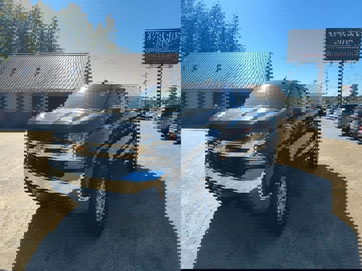 Used 2022 Chevrolet Silverado 1500 LT image 1