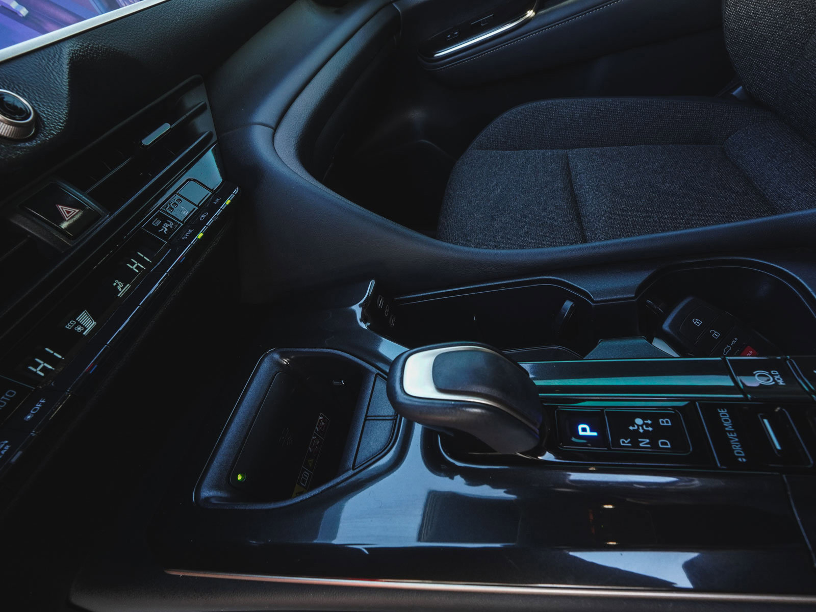 Used 2024 Toyota Crown XLE image 27