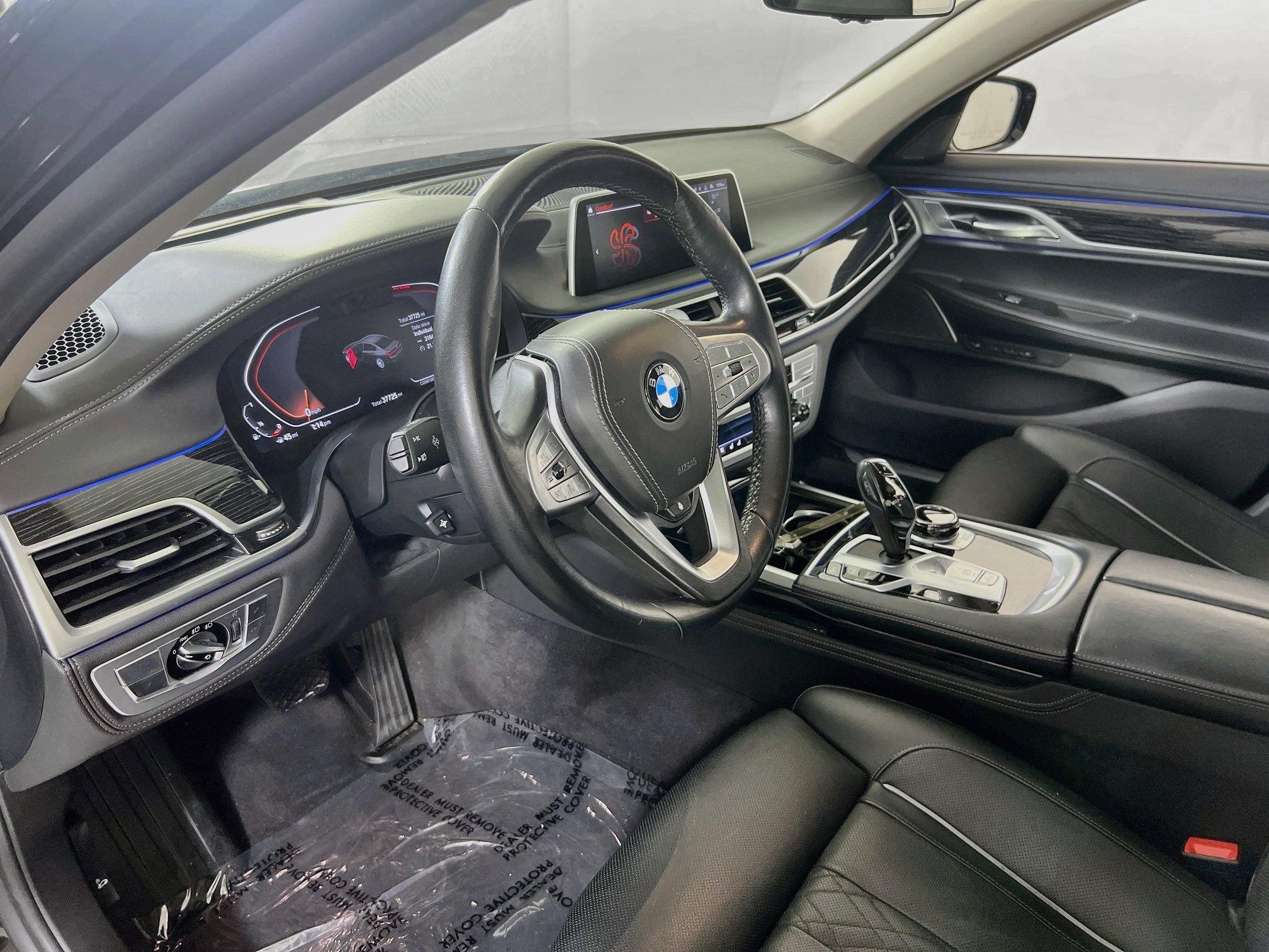 Used 2022 BMW 750i xDrive w/ Executive Package AWD/4WD image 9