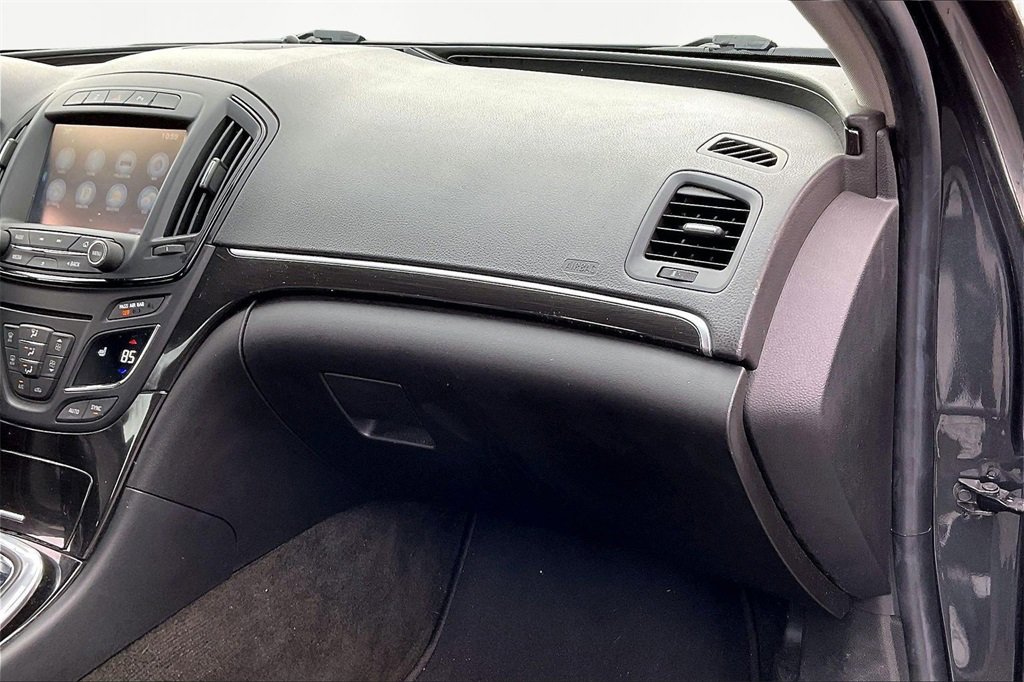 Used 2017 Buick Regal Premium image 28
