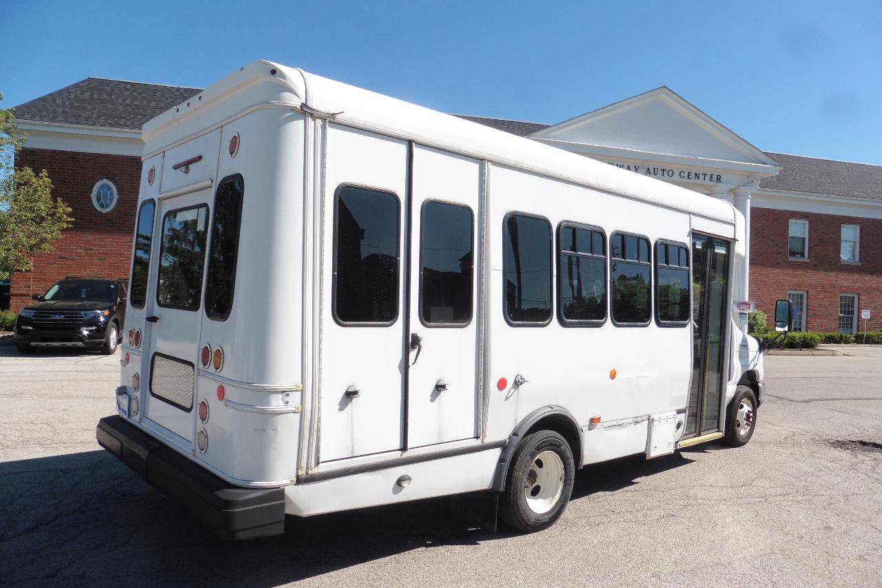 Used 2017 Ford E-450 and Econoline 450 Super Duty w/ Shuttle Bus Prep Package RWD image 23