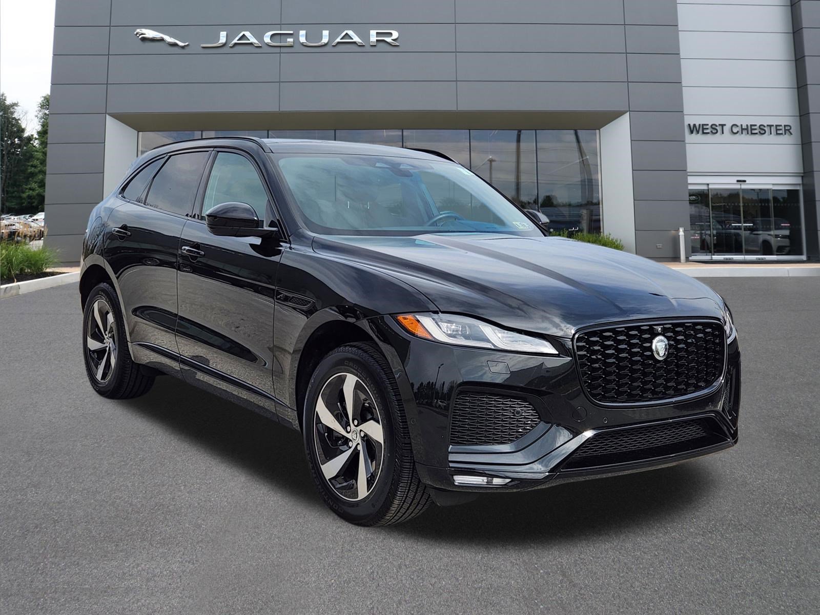 Certified 2026 Jaguar F-PACE R-Dynamic S image 2