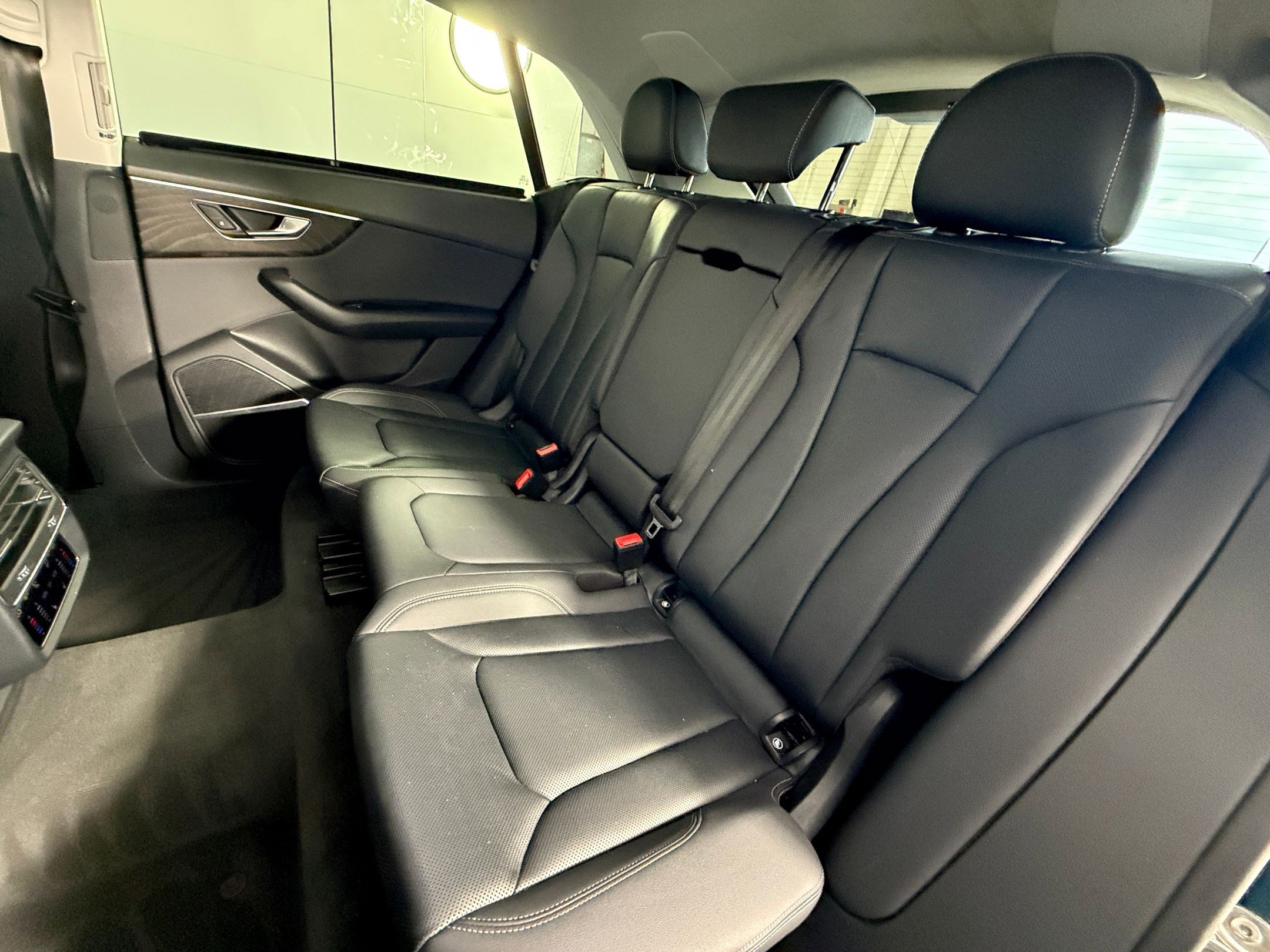 Used 2019 Audi Q8 Prestige w/ Adaptive Chassis Package image 27