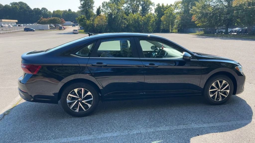 Used 2024 Volkswagen Jetta S image 6