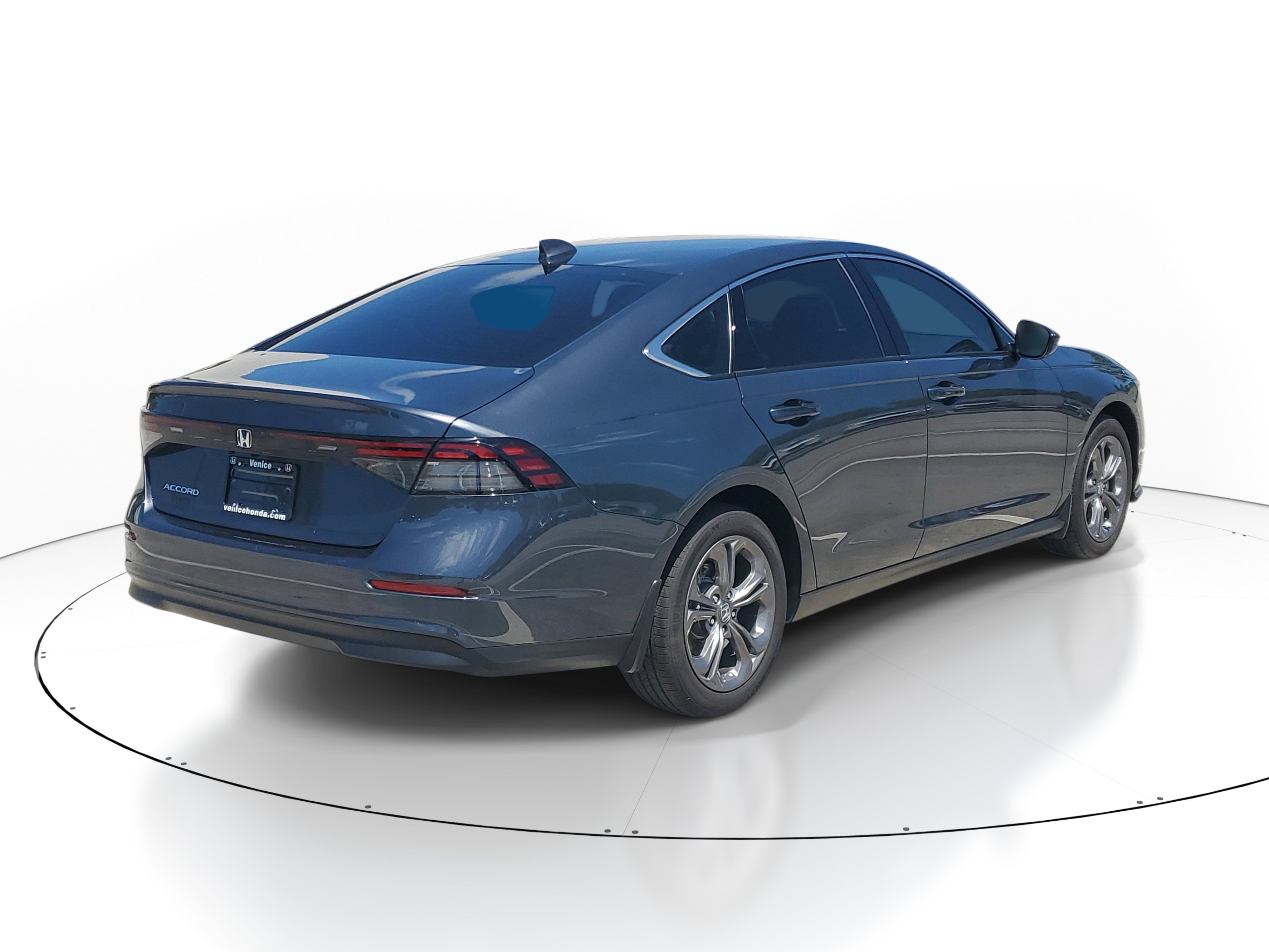 Used 2024 Honda Accord EX image 6