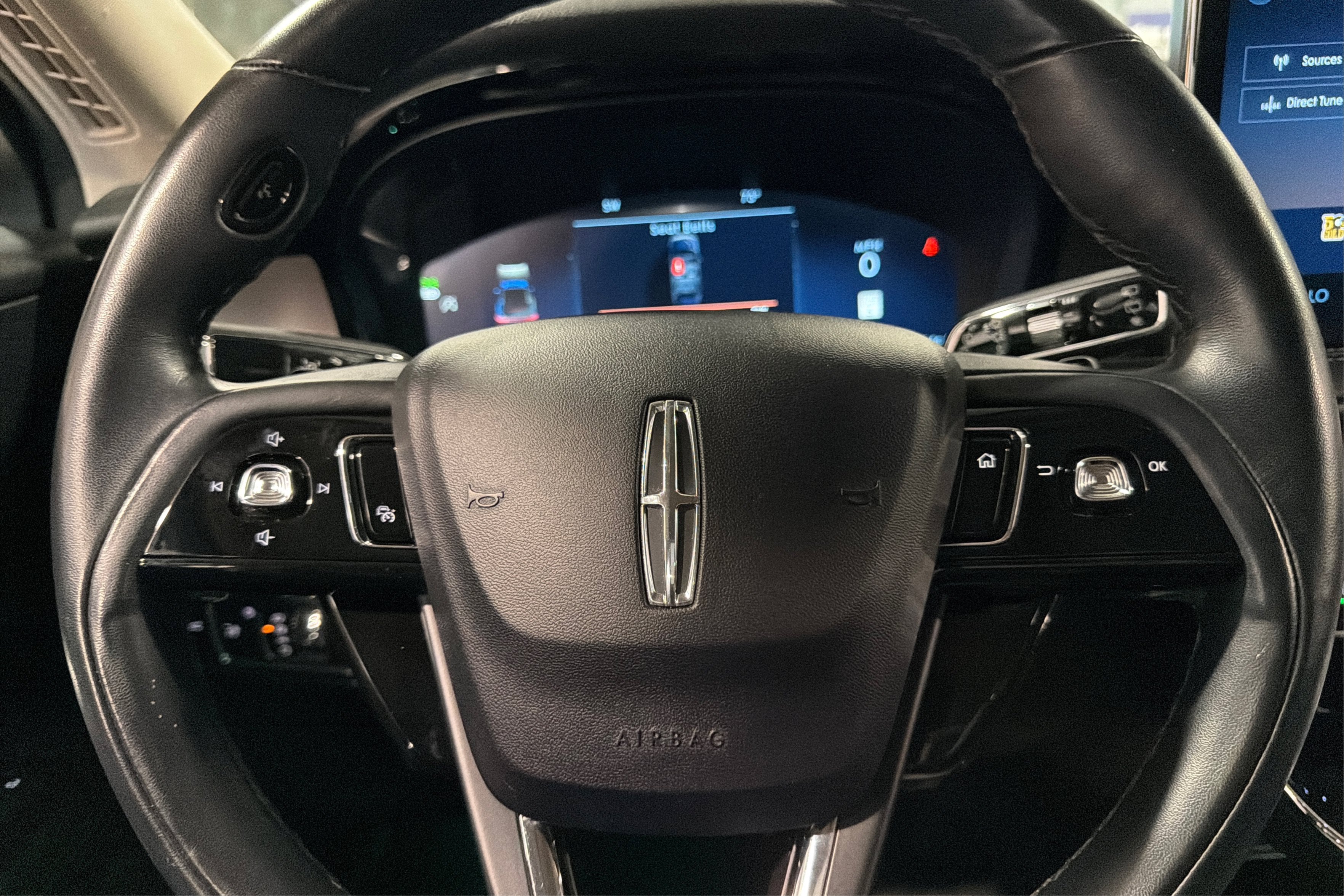 Used 2023 Lincoln Corsair Reserve w/ Equipment Group 201A AWD/4WD image 22
