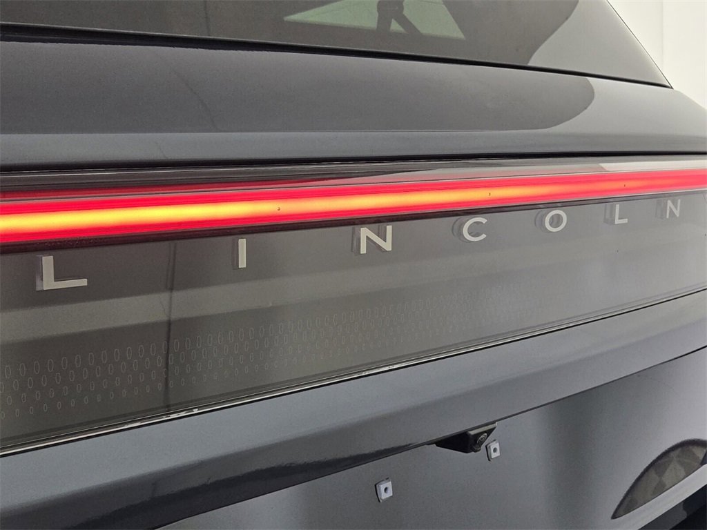 Used 2025 Lincoln Navigator L Reserve w/ Jet Appearance Package image 16