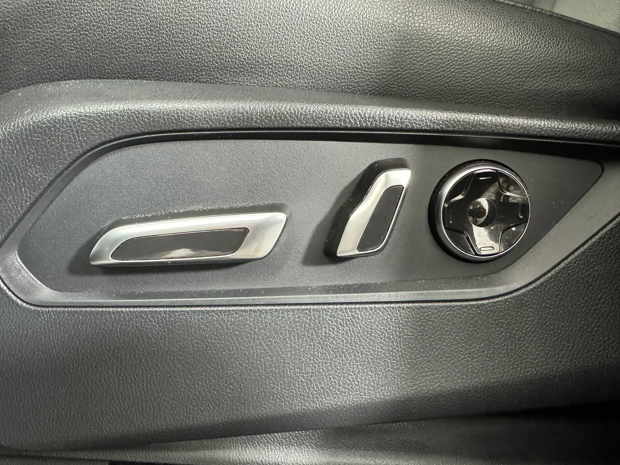 Used 2024 Acura MDX SH-AWD image 37