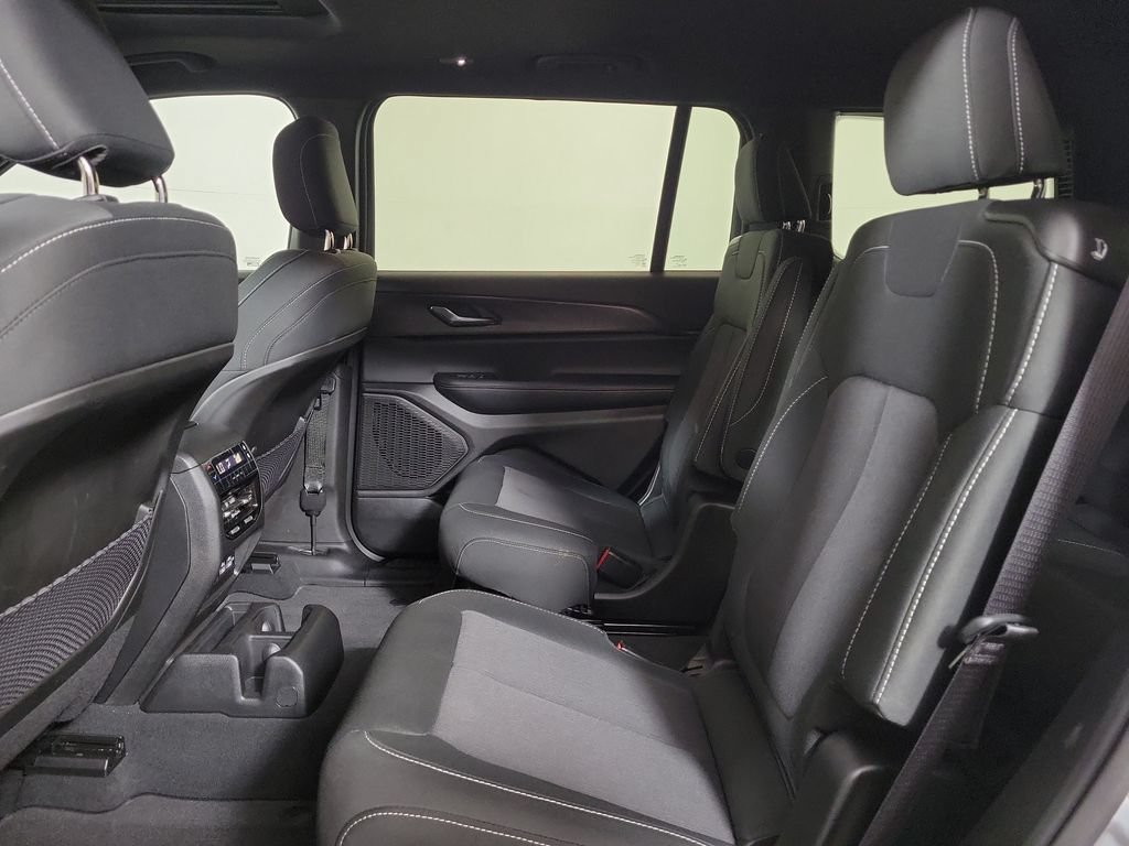 Used 2025 Jeep Grand Cherokee L Laredo w/ Luxury Tech Group I AWD/4WD image 23