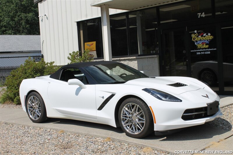 Used 2015 Chevrolet Corvette Stingray Convertible w/ 3LT Preferred Equipment Group RWD image 19