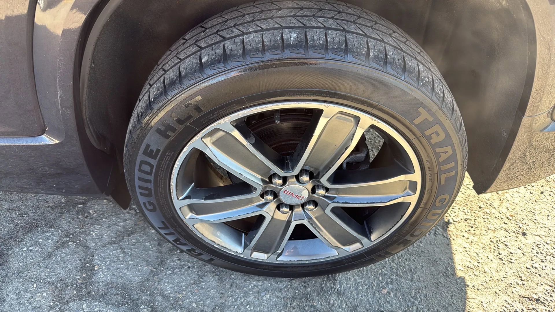 Used 2017 GMC Acadia Denali AWD/4WD image 9