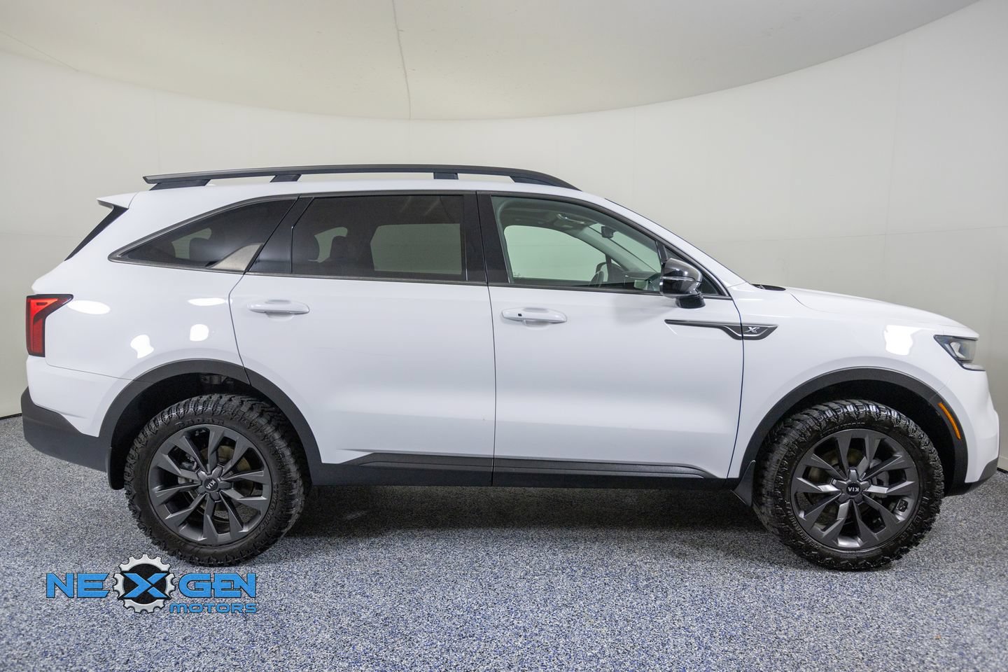 Used 2021 Kia Sorento EX w/ EX AWD X-Line Package image 8