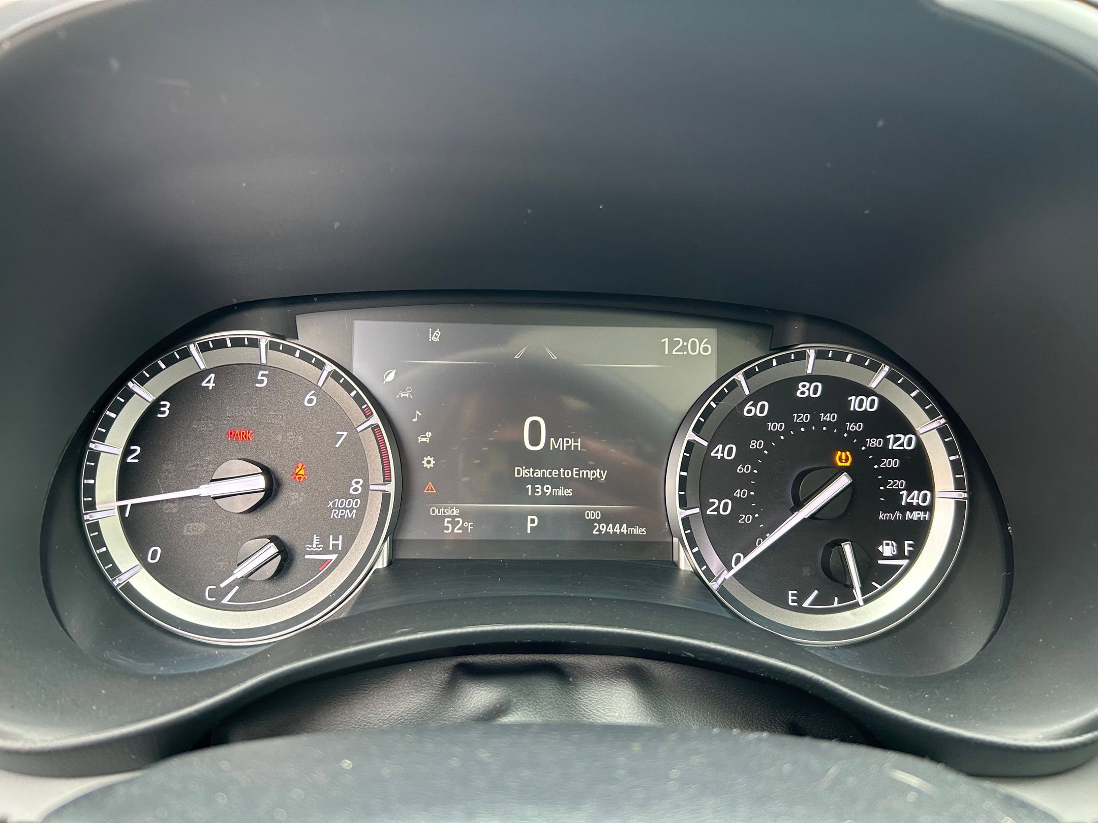 Used 2022 Toyota Highlander XLE AWD/4WD image 16
