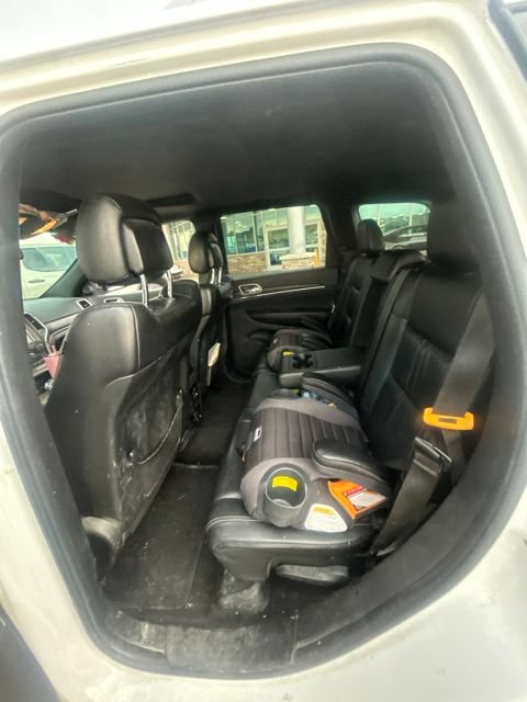 Used 2015 Jeep Grand Cherokee Limited w/ Trailer Tow Group IV AWD/4WD image 6