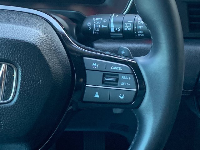 Used 2025 Honda Pilot EX-L image 18