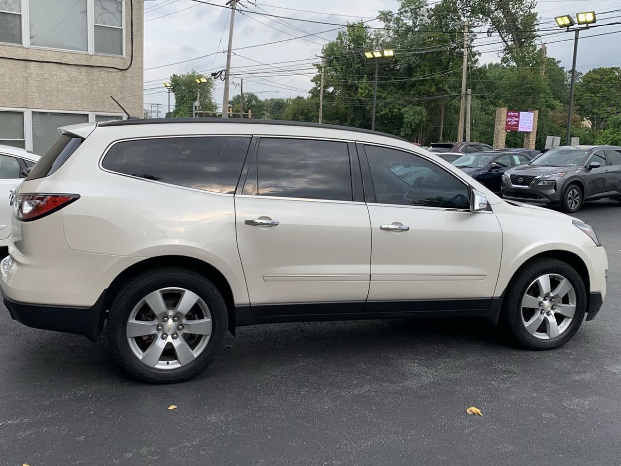Used 2015 Chevrolet Traverse LTZ AWD/4WD image 5