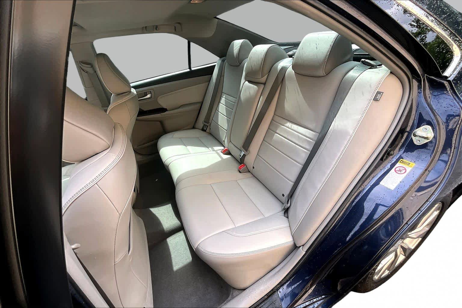 Used 2017 Toyota Camry XLE FWD image 21