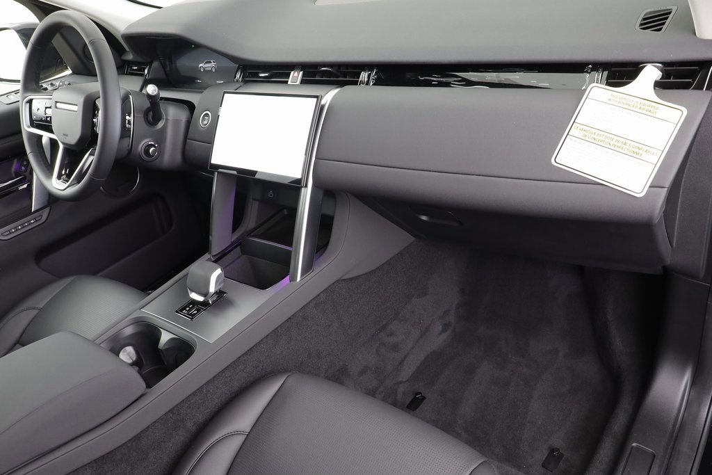 New 2025 Land Rover Discovery Sport S image 21