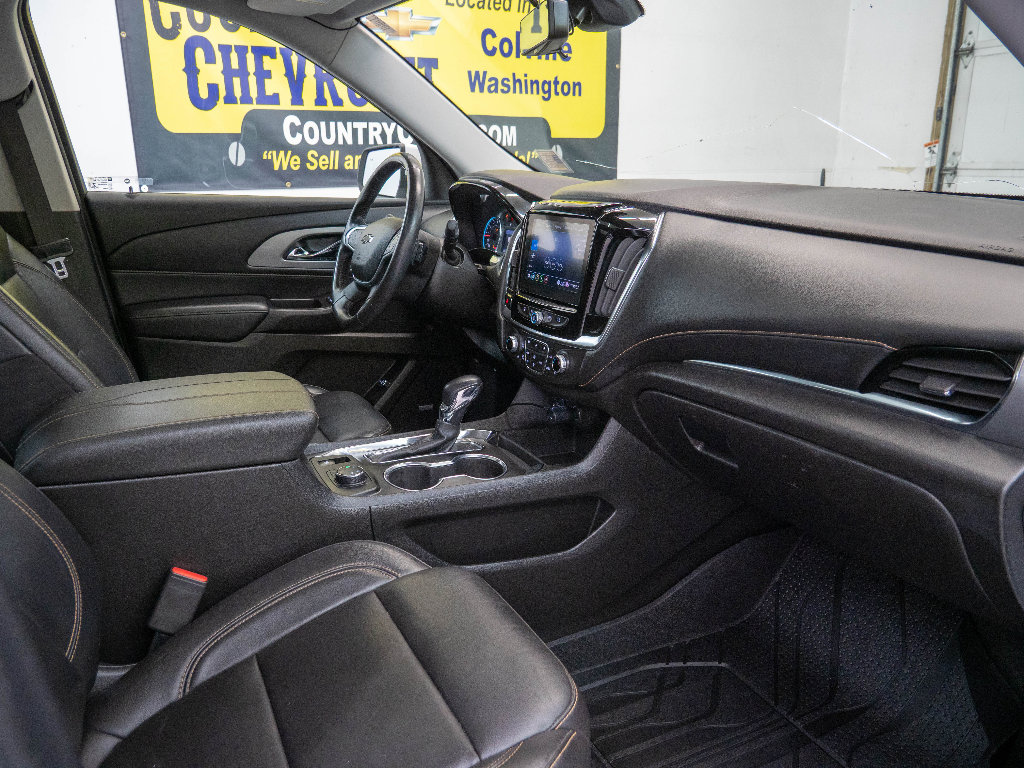 Used 2021 Chevrolet Traverse RS image 23