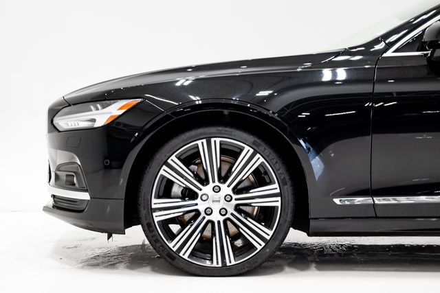 Used 2023 Volvo S90 B6 Plus AWD/4WD image 31