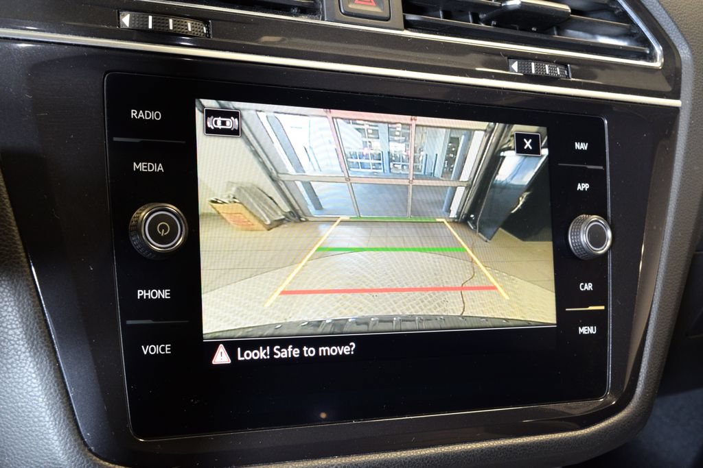 Used 2021 Volkswagen Tiguan SEL Premium R-Line AWD/4WD image 24