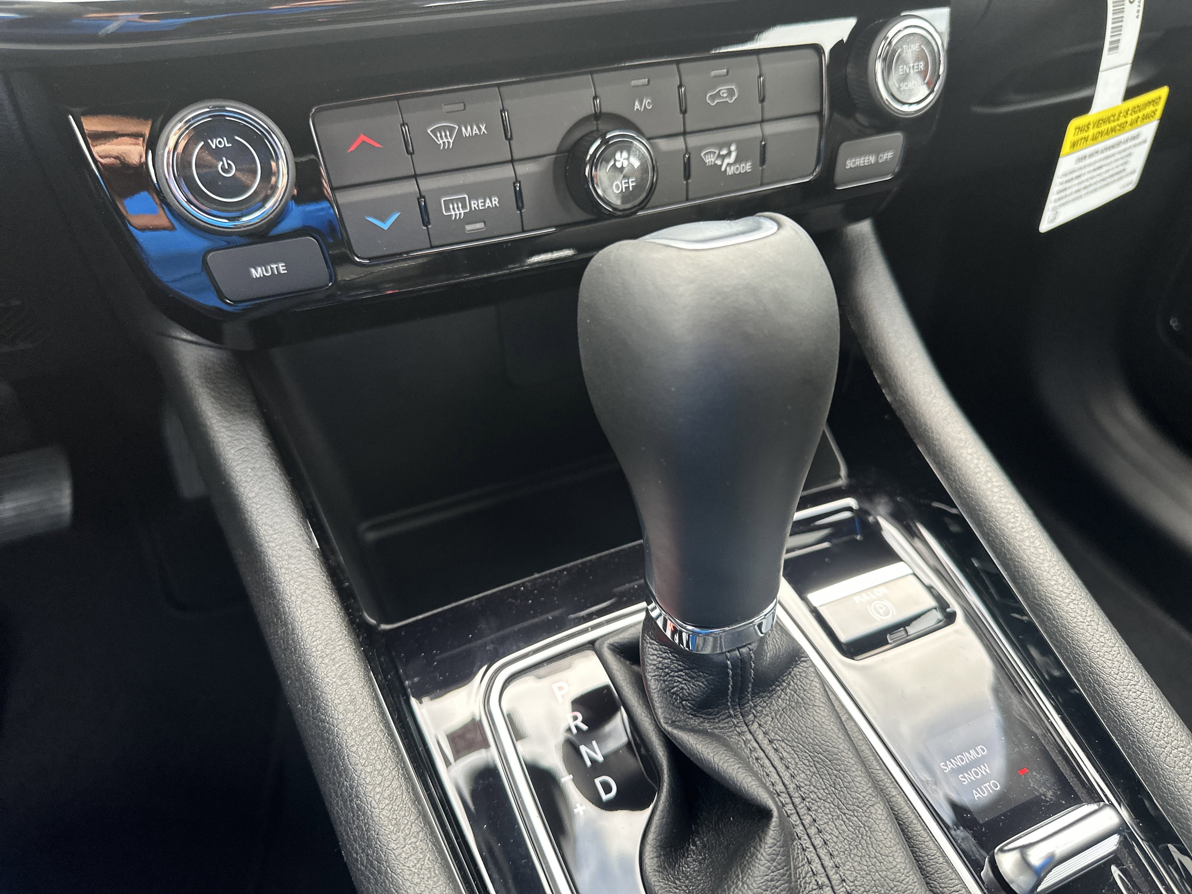 New 2026 Jeep Compass Latitude AWD/4WD image 30