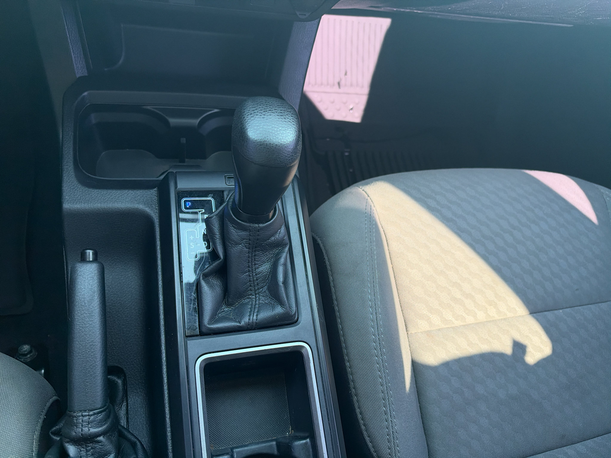 Used 2021 Toyota Tacoma SR w/ SR Convenience Package RWD image 22