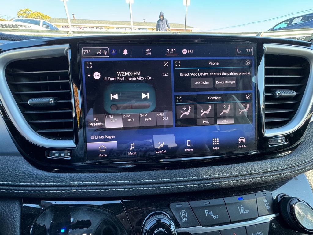 Used 2021 Chrysler Pacifica Touring-L w/ S Appearance Package image 21