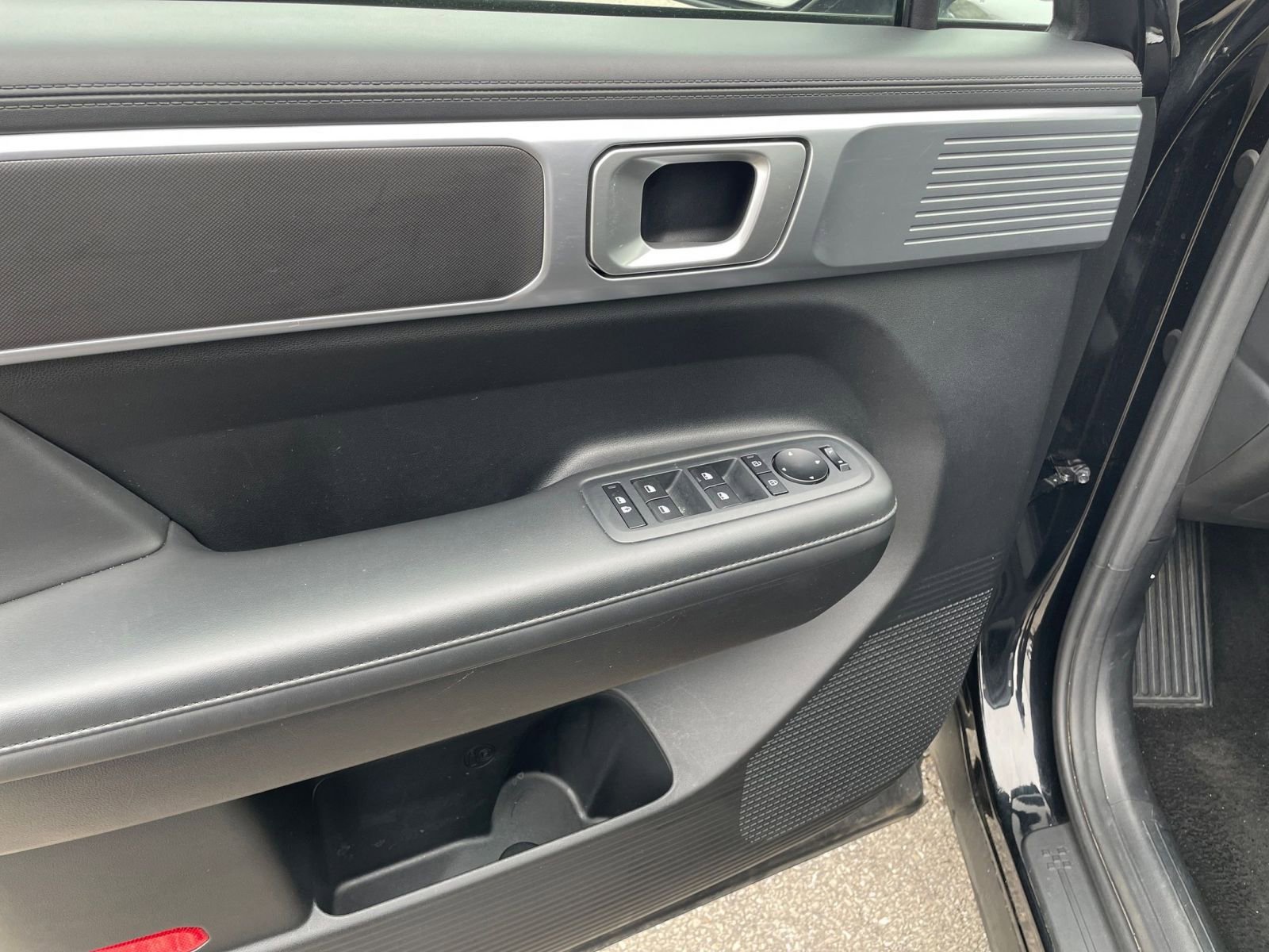 Used 2025 Hyundai Santa Fe SEL image 18