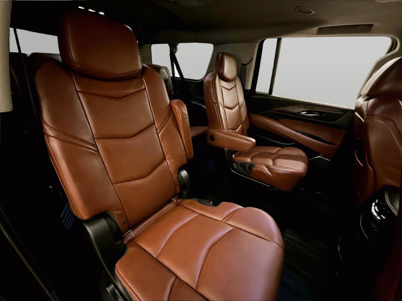 Used 2015 Cadillac Escalade ESV Luxury image 26