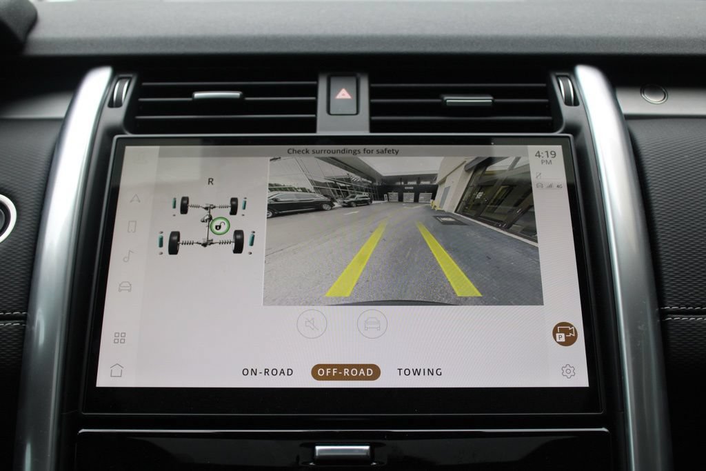 Certified 2025 Land Rover Discovery Dynamic SE AWD/4WD image 22