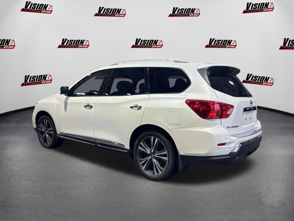 Used 2019 Nissan Pathfinder Platinum image 7