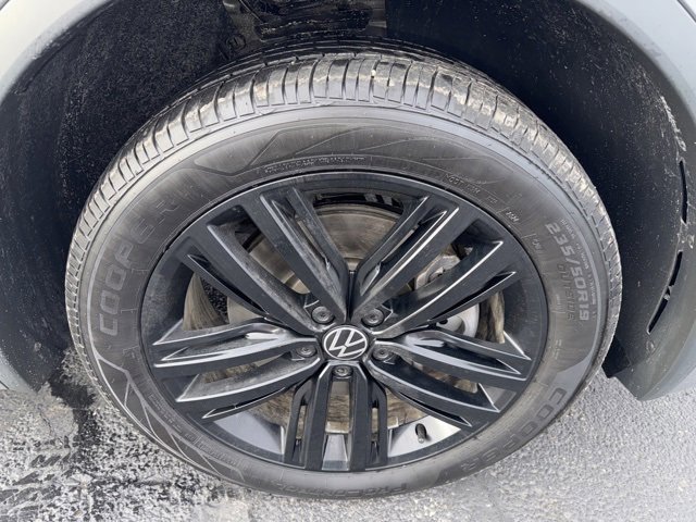 Used 2022 Volkswagen Tiguan SE R-Line image 25