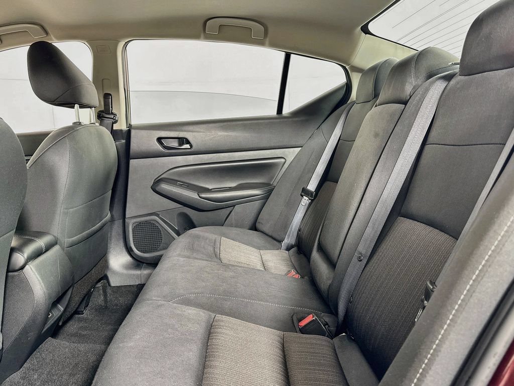 Used 2024 Nissan Altima 2.5 SV FWD image 11