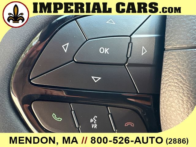 New 2027 Chrysler Pacifica Limited w/ Family Tech Group AWD/4WD image 24