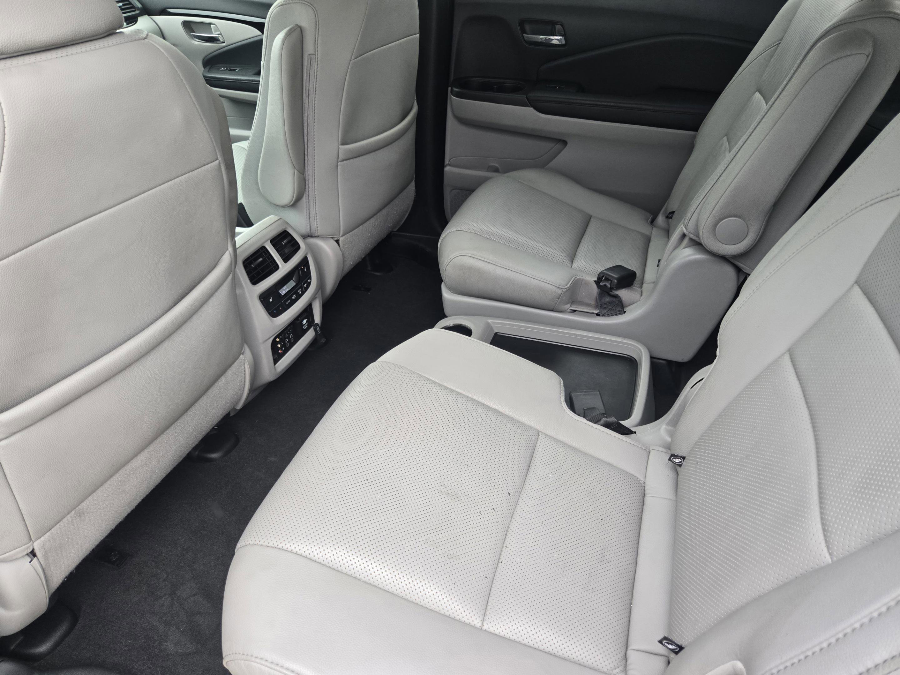 Used 2018 Honda Pilot Elite image 26