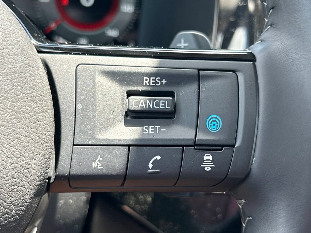 Certified 2025 Nissan Pathfinder Platinum w/ Cargo Package FWD image 29