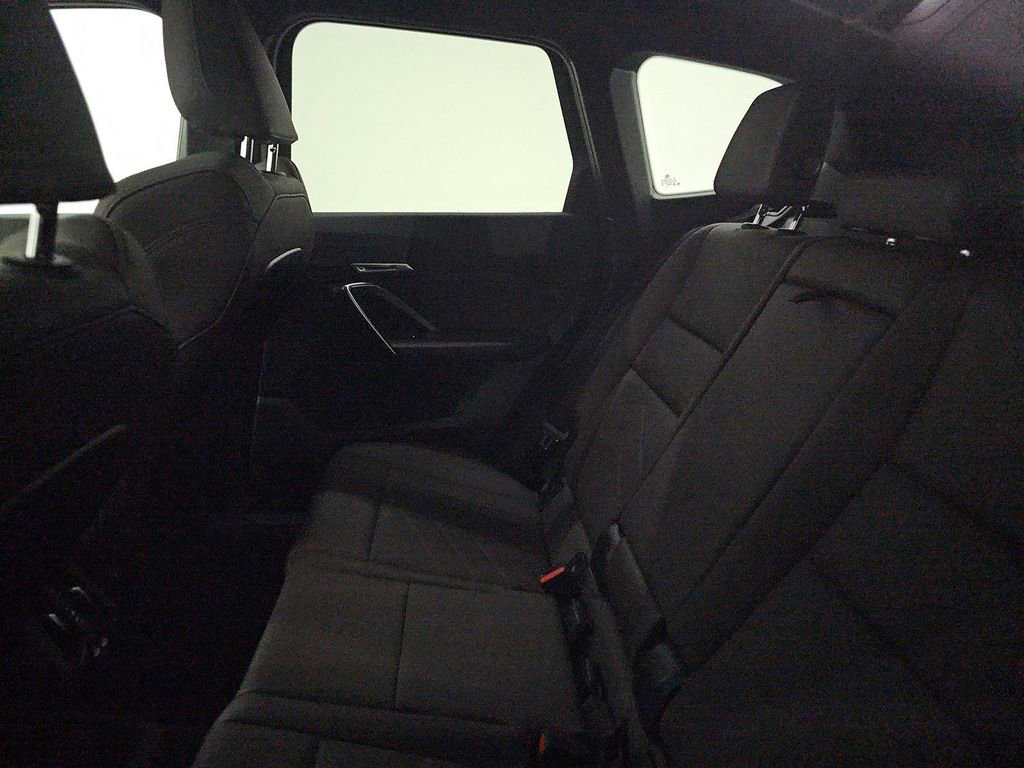 Used 2025 BMW X1 xDrive28i image 12