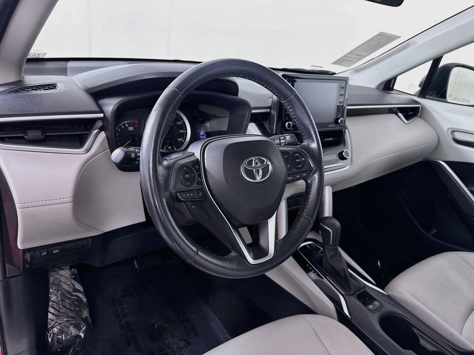 Used 2022 Toyota Corolla Cross LE FWD image 4